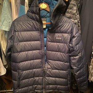 Patagonia hooded Puffy jacket size medium
